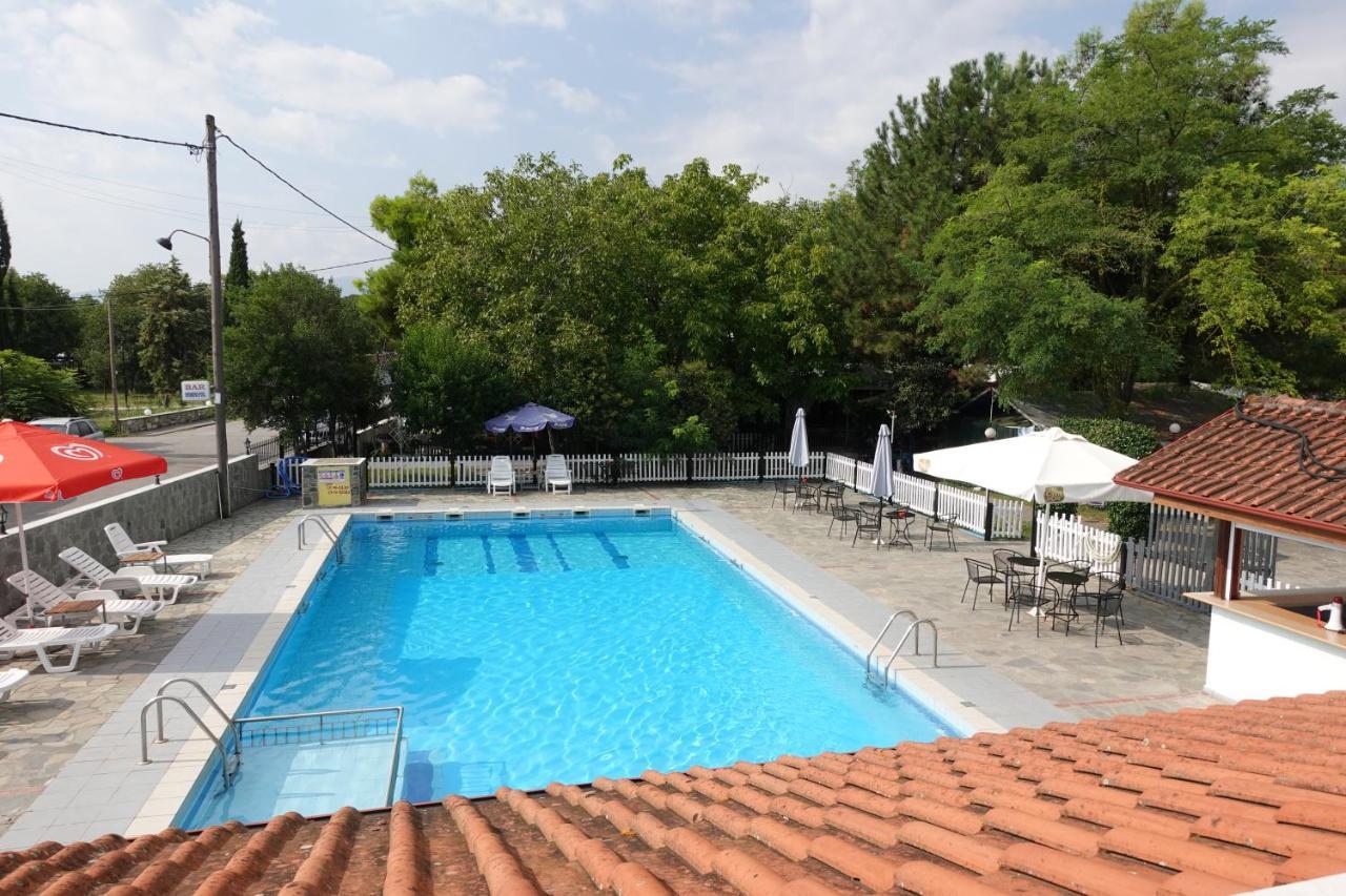 Camping Mitikas And Bungalows Plaka Litochorou Ngoại thất bức ảnh