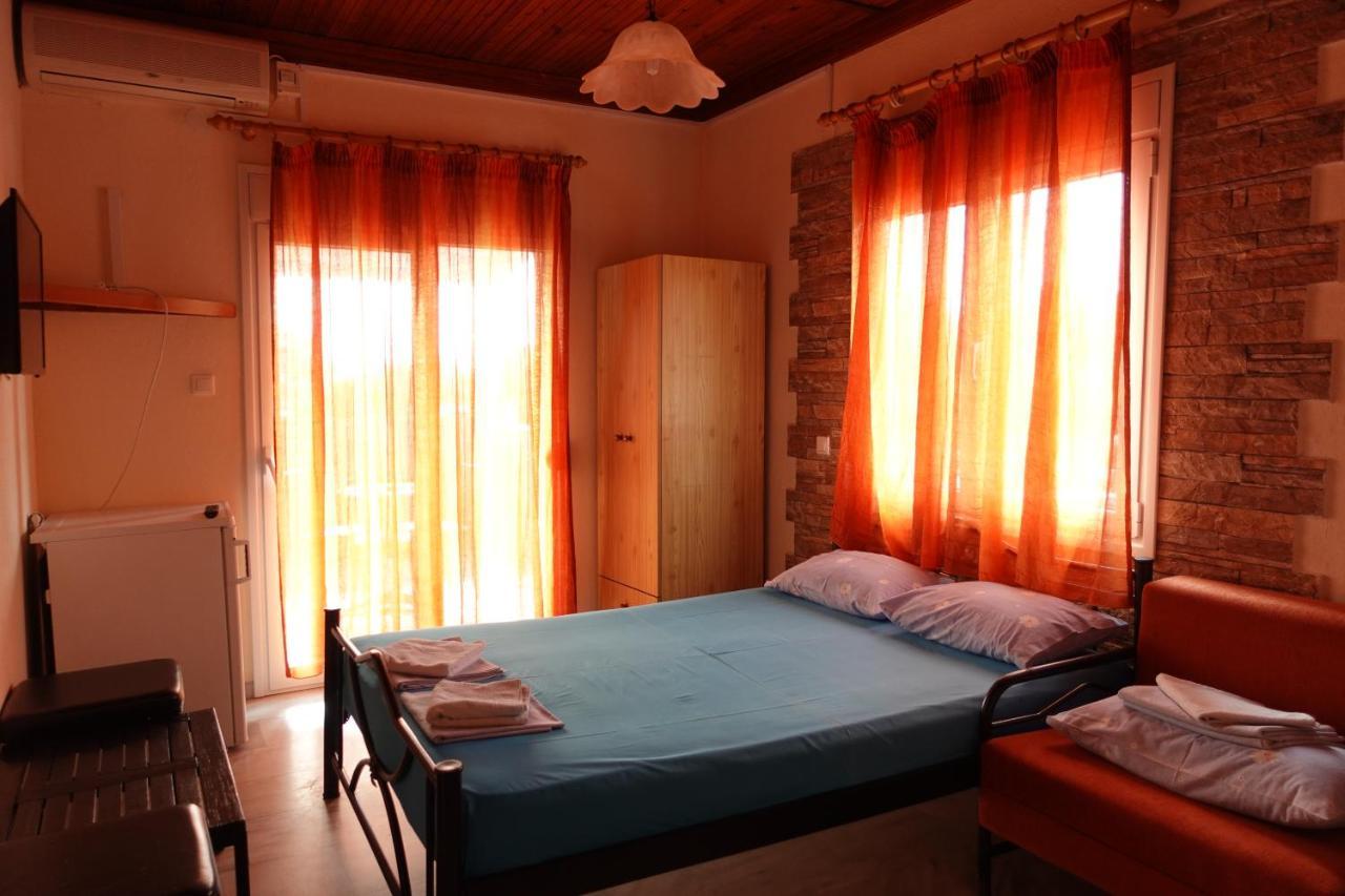 Camping Mitikas And Bungalows Plaka Litochorou Ngoại thất bức ảnh